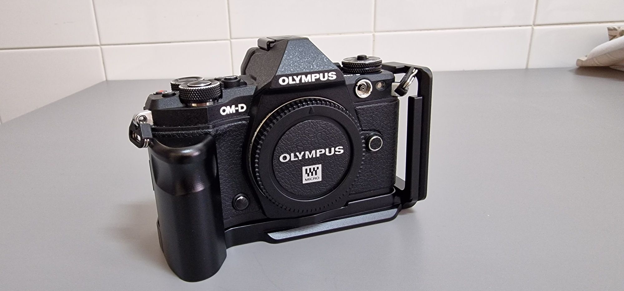 Maquina fotográfica Olympus E-m5 Mark II