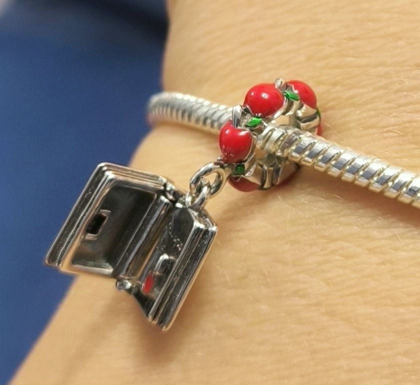 Zawieszka Charms do bransoletki Królewna Śnieżka S925