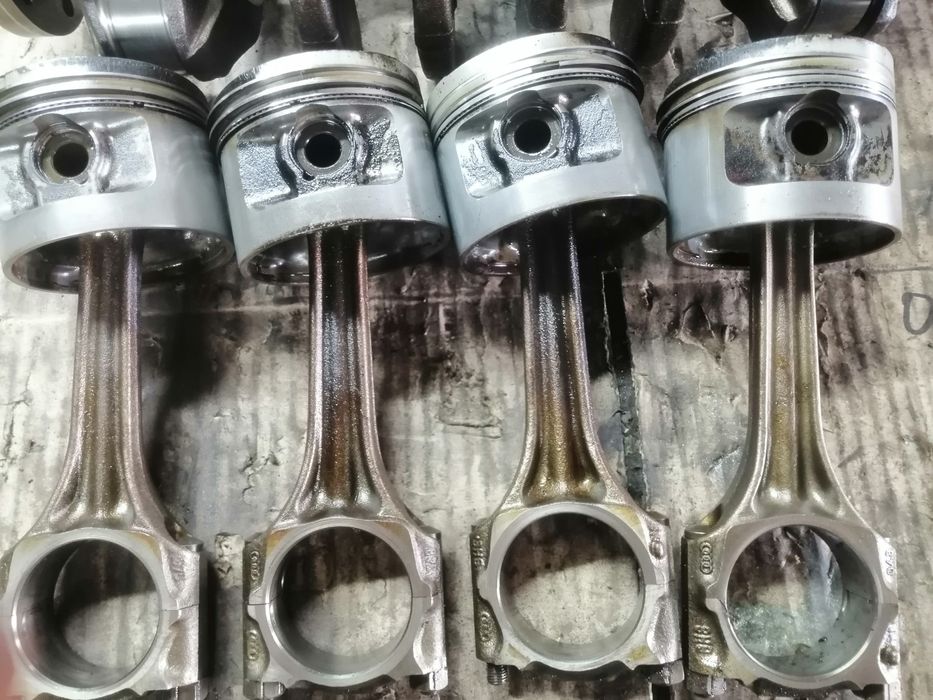 Коленвал шатуни поршня 2.0 16V 053C VW Passat Corrado Audi 100 A6