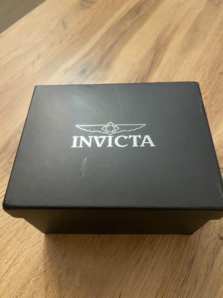 Годинник Invicta лімітована серія (новий в коробці)