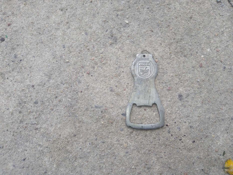 Otwieracz do butelek metalowy z logo Łódź Łodzi kolekcjonerski 7cm