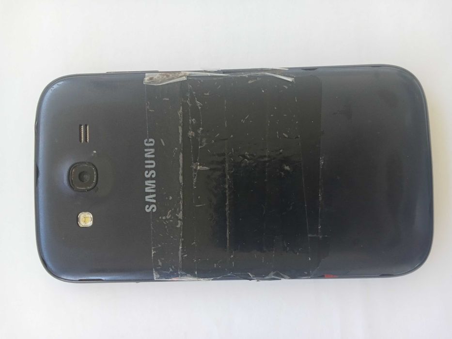 Samsung Galaxy Grand GT-I9082 a funcionar para peças