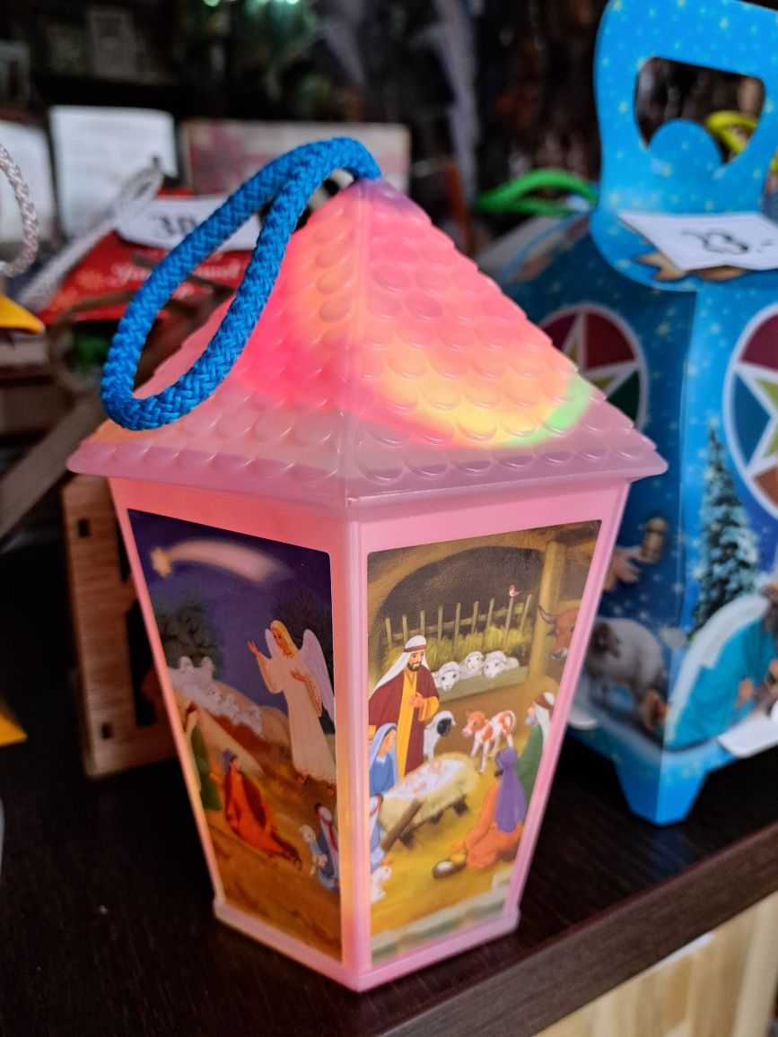 Lampion na roraty LED, cały z tworzywa, sześciokąt, różowy perłowy