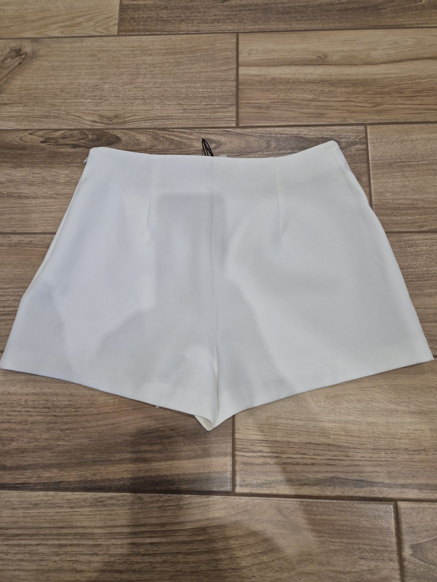 Nowe z metką spódnico spodenki szorty River Island M  białe