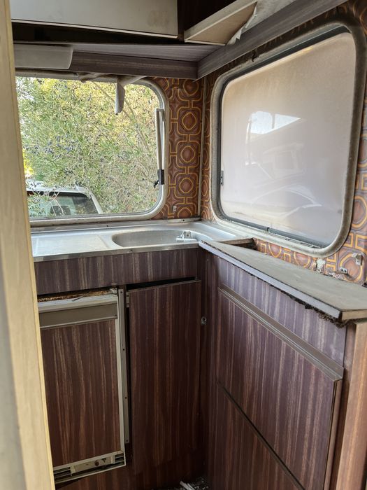 Caravana DIGUE dos anos 50 para restauro total