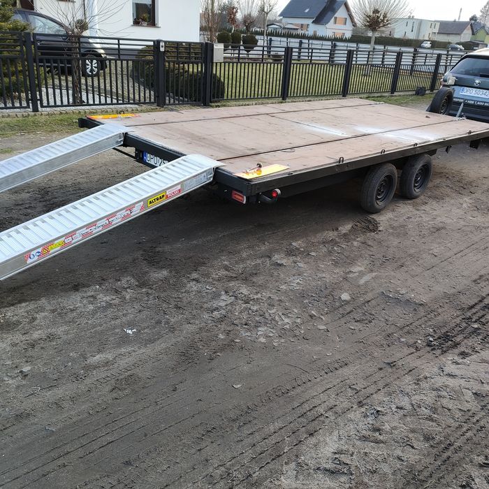 Laweta , Przyczepa, Wyporzyczalnia.