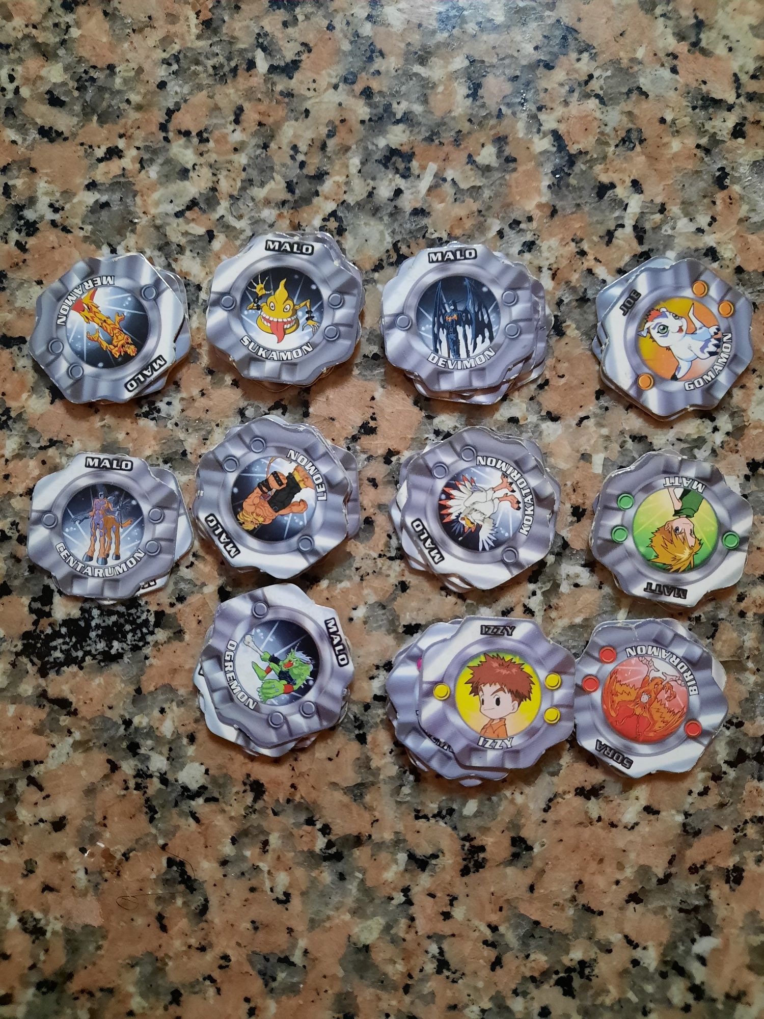 Tazos , yu gi oh, digimon , beyblade