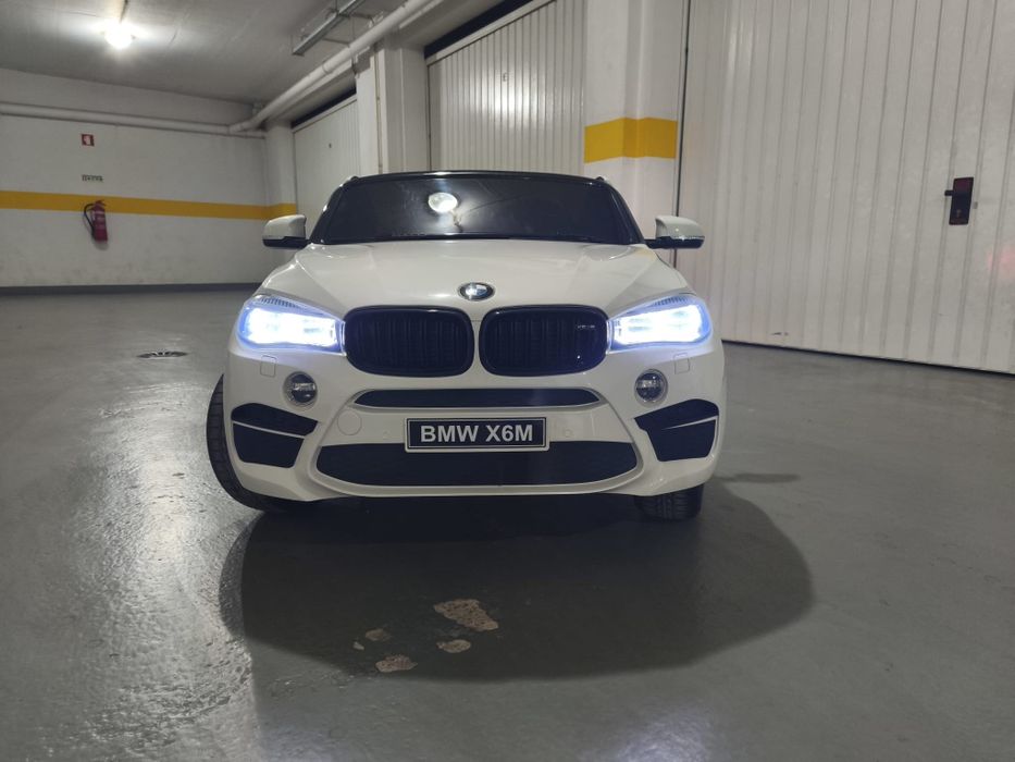 BMW X6 M para 2 crianças