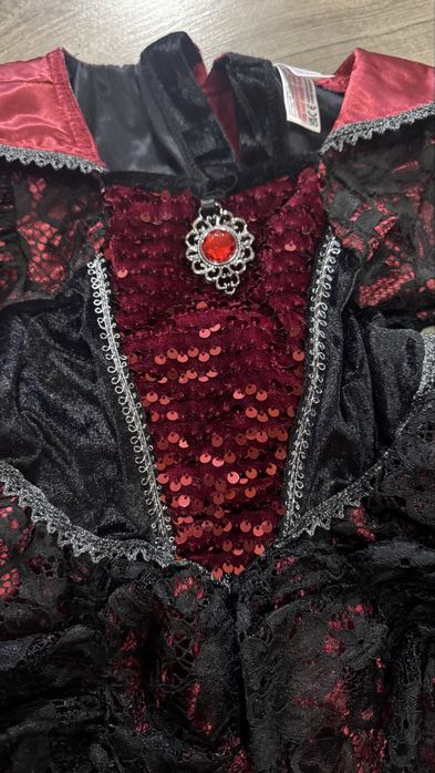 Сукня на дівчинку 5-6 років