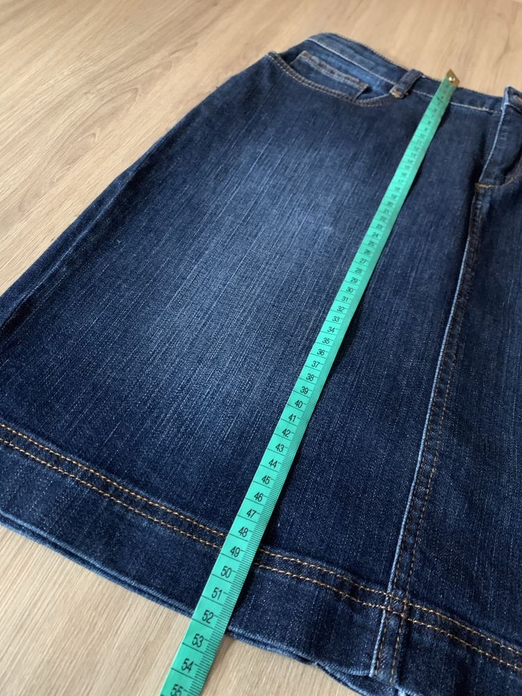 Jeansowa spódnica jak nowa na rozmiar 42.
