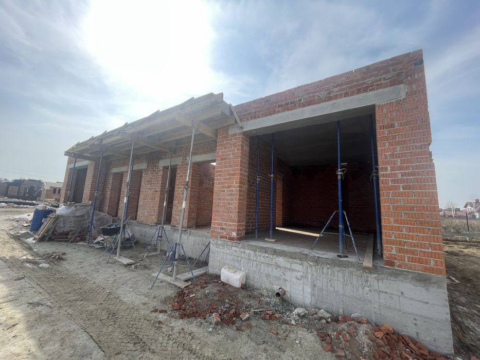 Якісний дуплекс зі зручною  локацією та асфальнованим підїздом