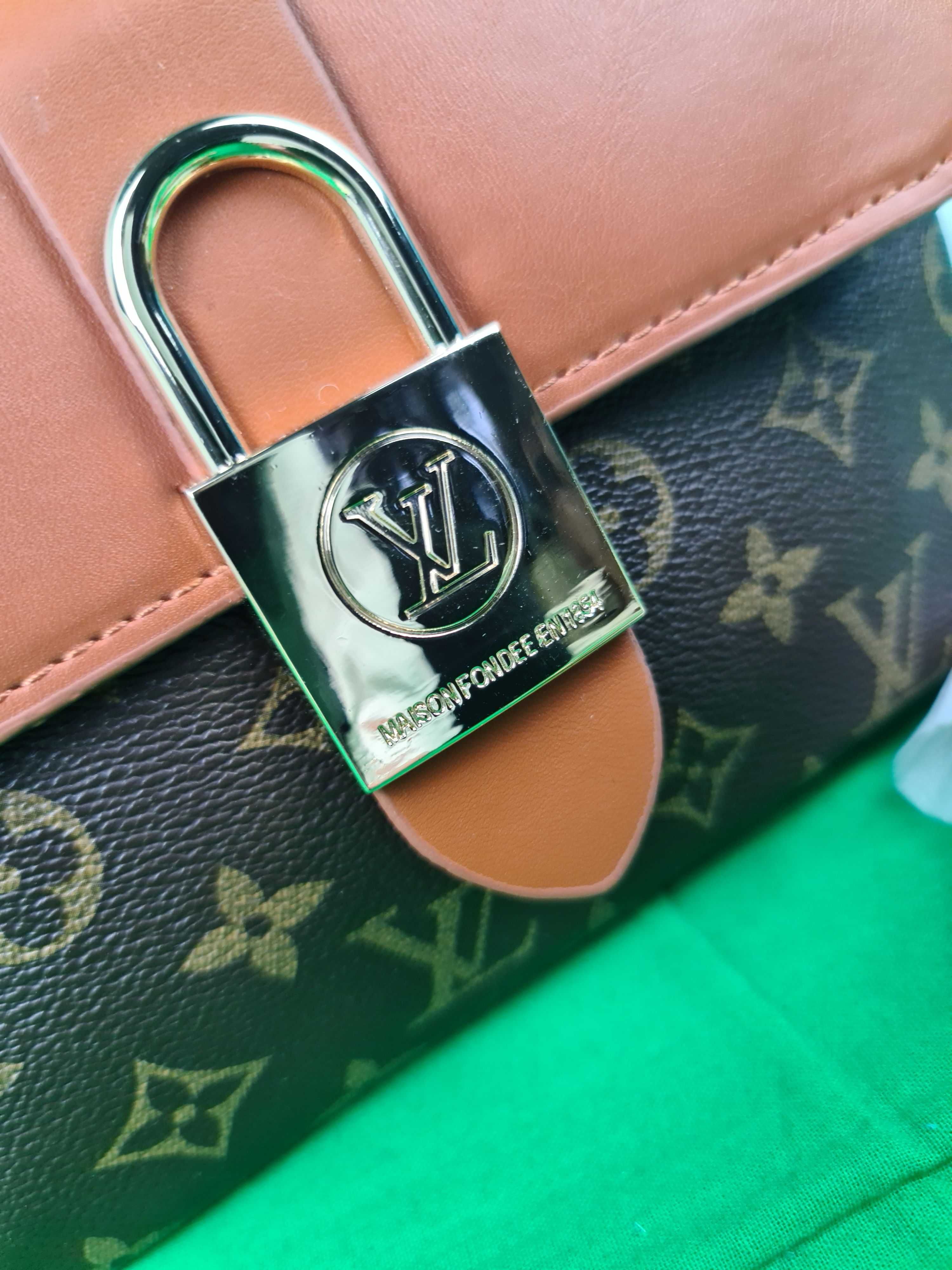 Torebka srednia Louis Vuitton  listonoszka brazowa kuferek Premium