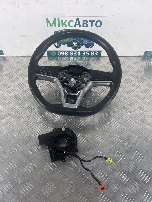 Бу кермо з підігрівом + шлейф Нісан рог т-32 Nissan Rogue Т32 2014-