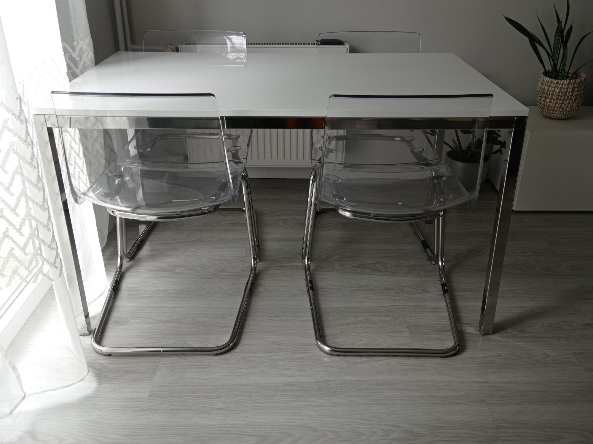 Zestaw IKEA stół TORSBY+ 4 krzesła TOBIAS połysk biel chrom