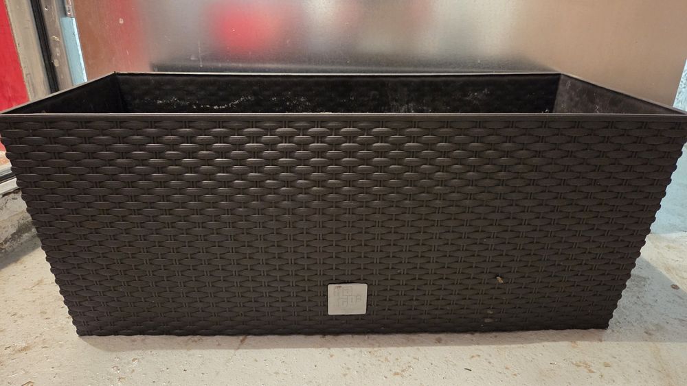 Doniczka balkonowa plus ceramiczne