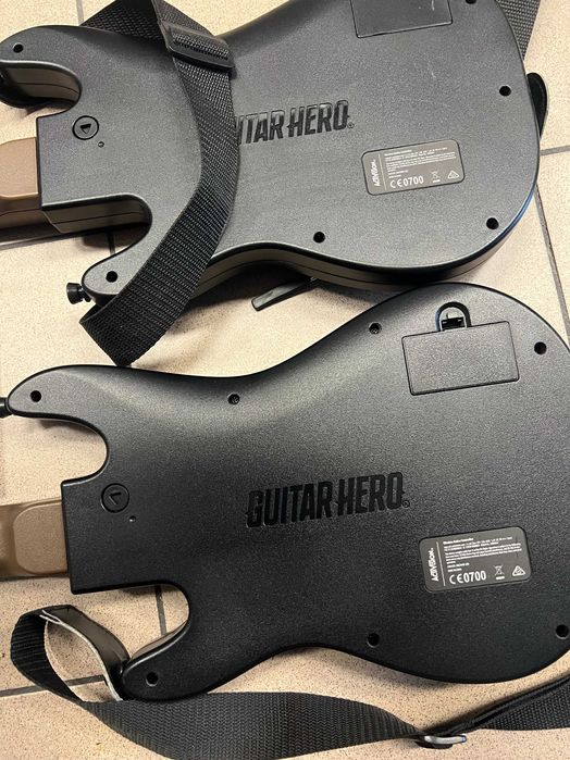 Guitar Hero Live ps4 + 2 giatry + 2 odbiorniki