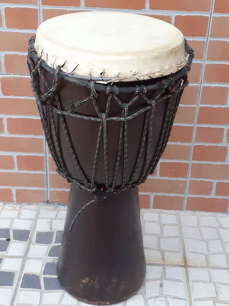 Batuque a necessitar de alguns  reparos
