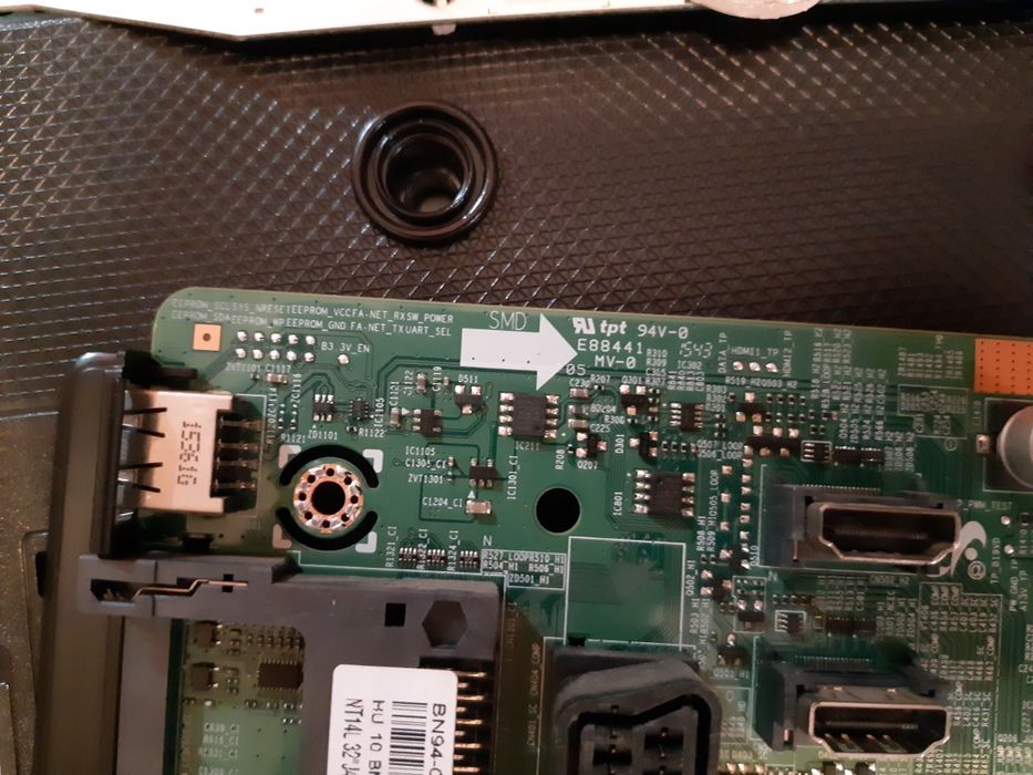 Peças de TV Samsung UE32J4000
