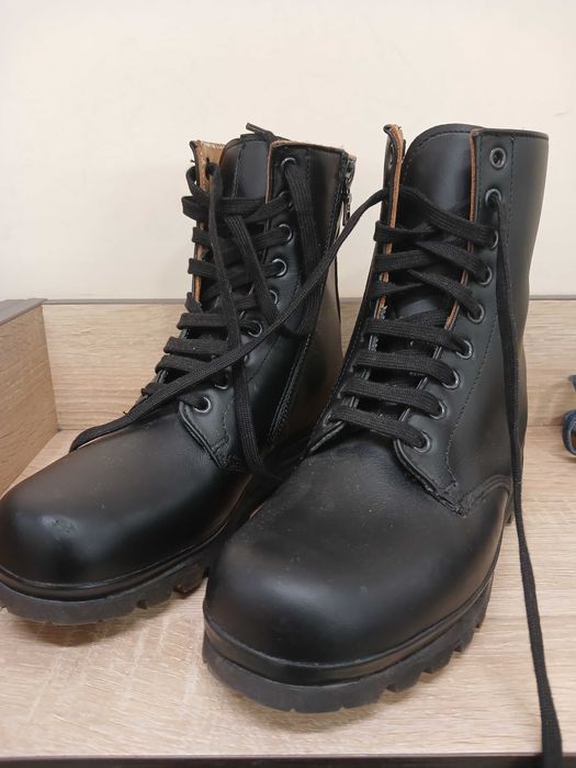 Військові берци MINERVA (Швейцарія), стан нових, 40 р., уст.260