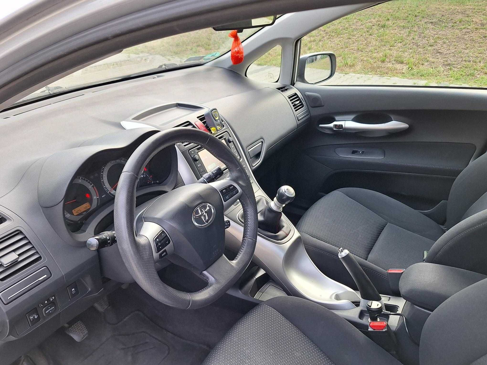 Toyota Auris I 2.0 D-4D