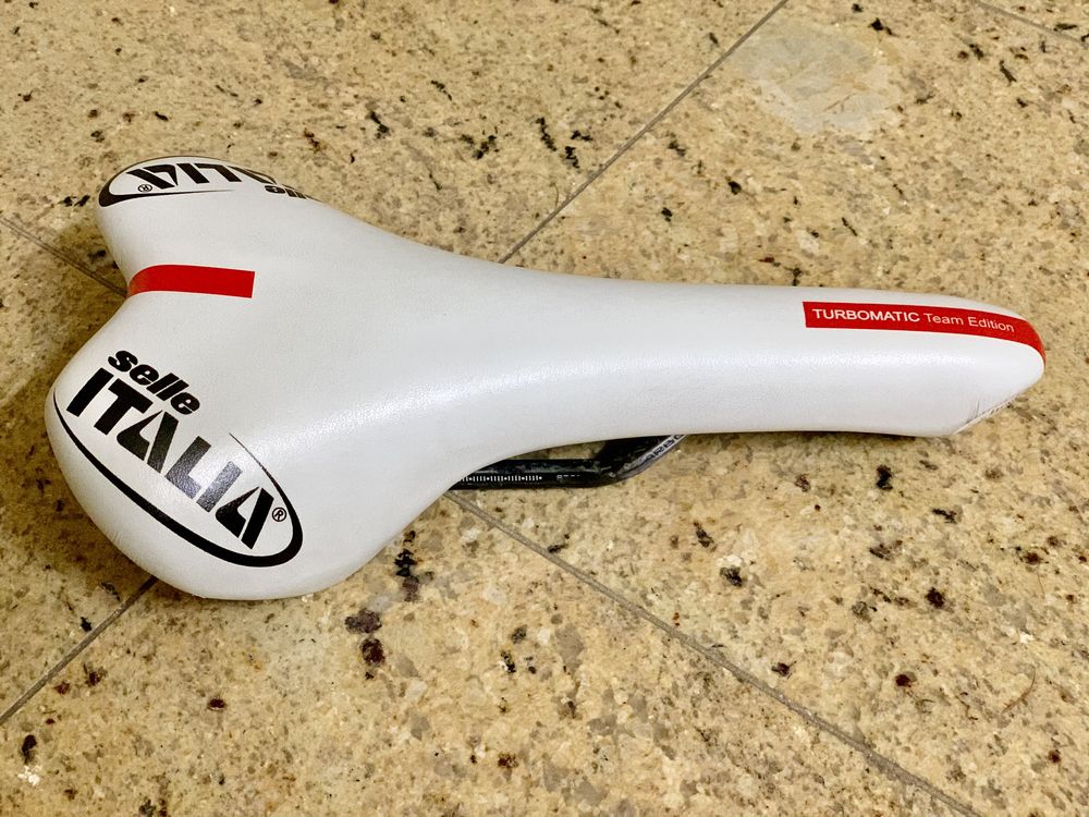 Siodełko Selle Italia Turbomatic Team Edition Białe 153mm