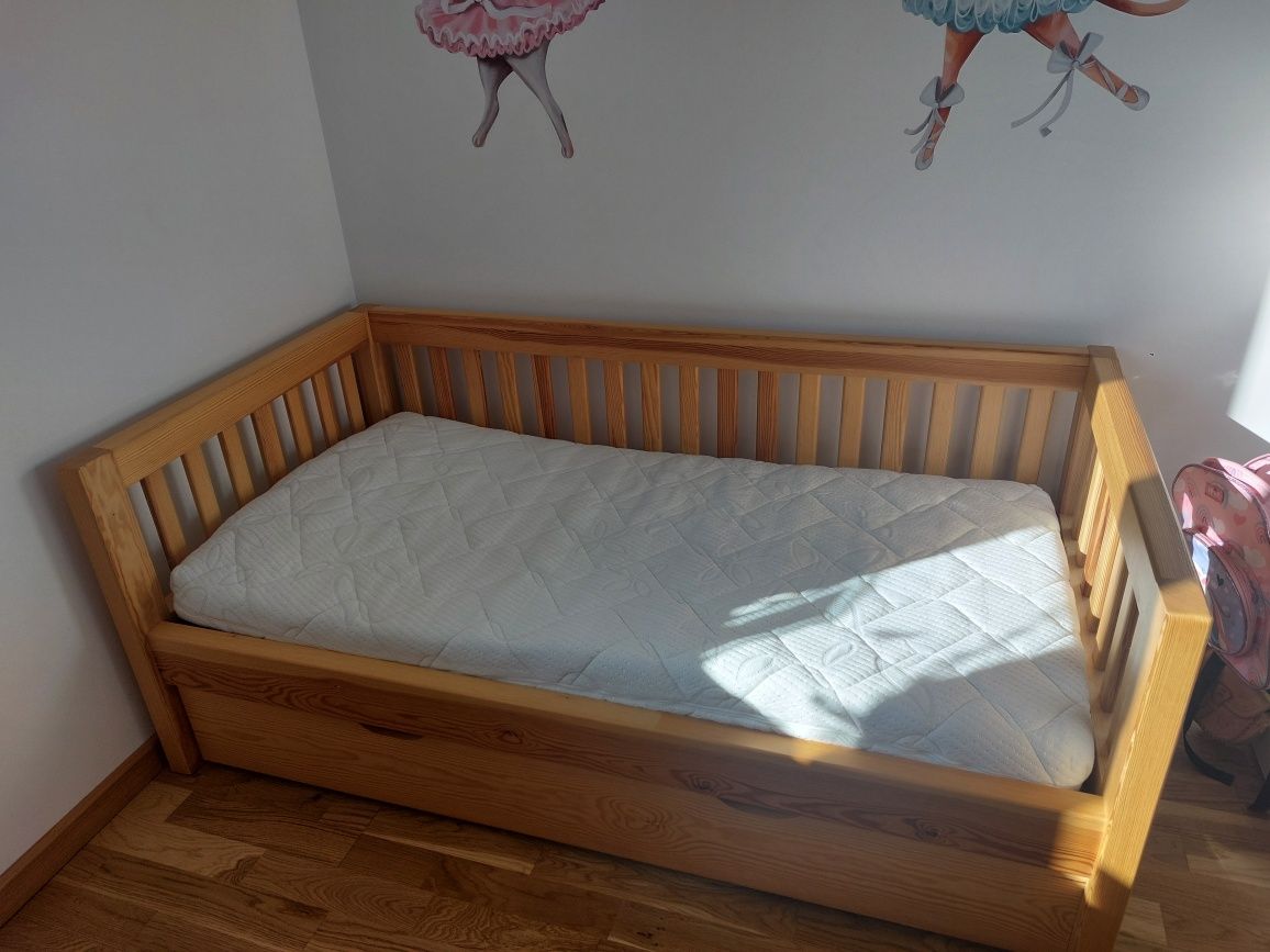 Łóżko dziecięce plus materac Hilding