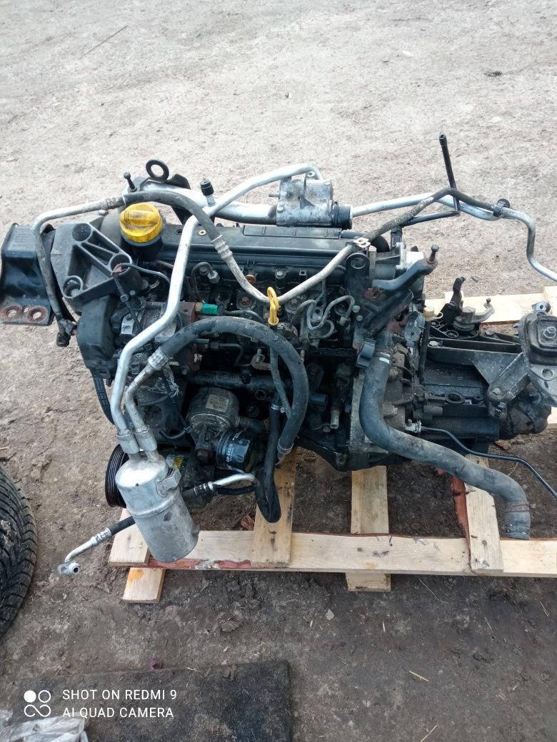 Zbiorniczek płynu spryskiwaczy Renault Scenic 2