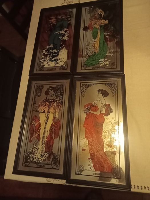 Quatro quadros espalhados verão primavera outono inverno mucha