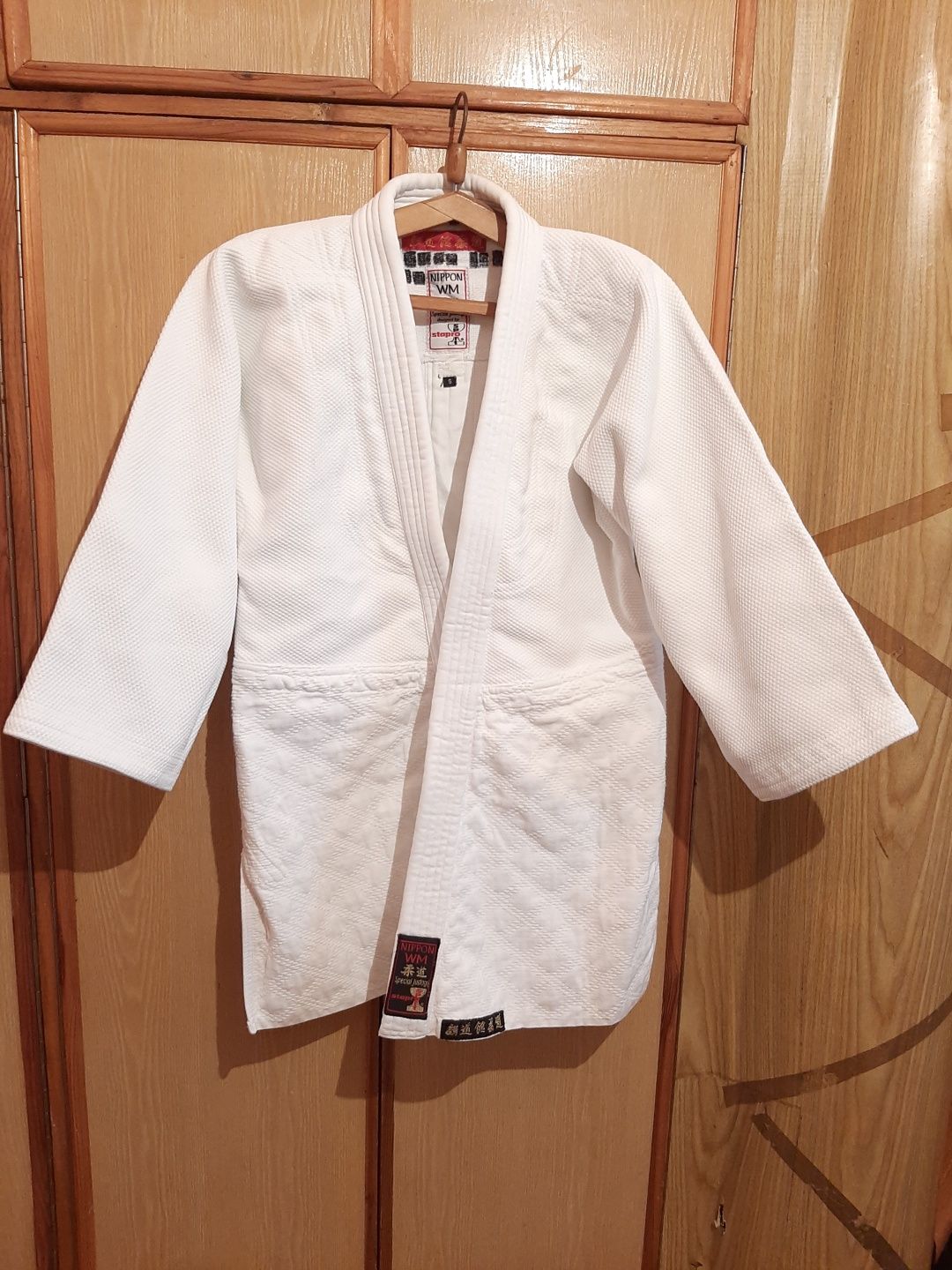 Плотное кимоно для дзюдо Nippon с штанами и поясом рост 140-150