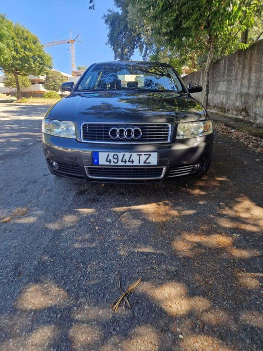 AUDI A4 1.6 a gasolina