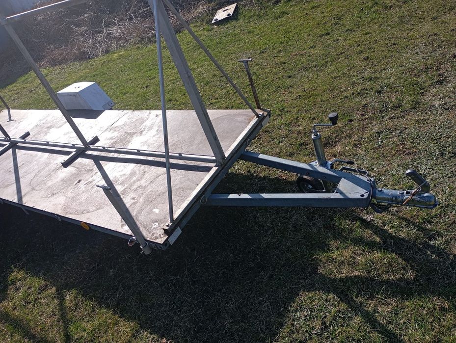 Przyczepka platforma reklamowa 4m na 1.25m i 2m wysoka ocynkowana