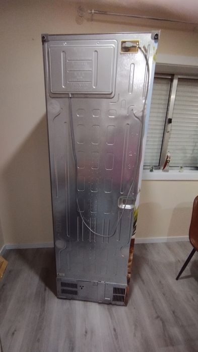 Frigorífico Combinado da LG com 4 anos de seguro restantes