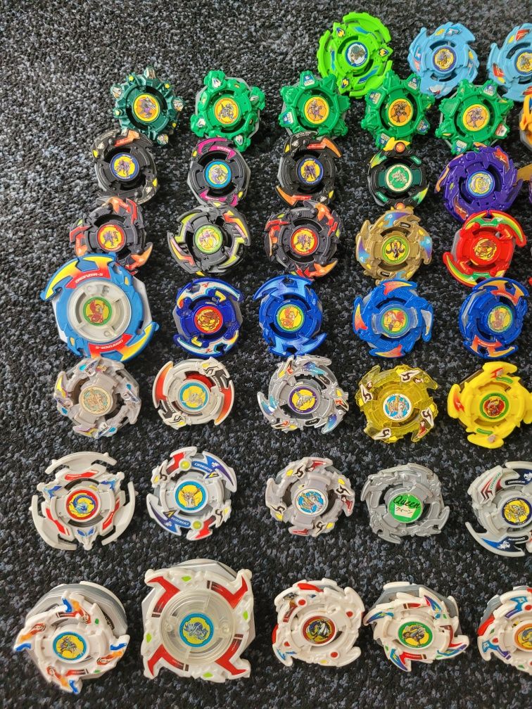Vendo Beyblades Raros de 2001 a unidade