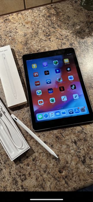 Tablet iPad Apple Retina 10” + nowe etui + nowy rysik - 100% sprawny