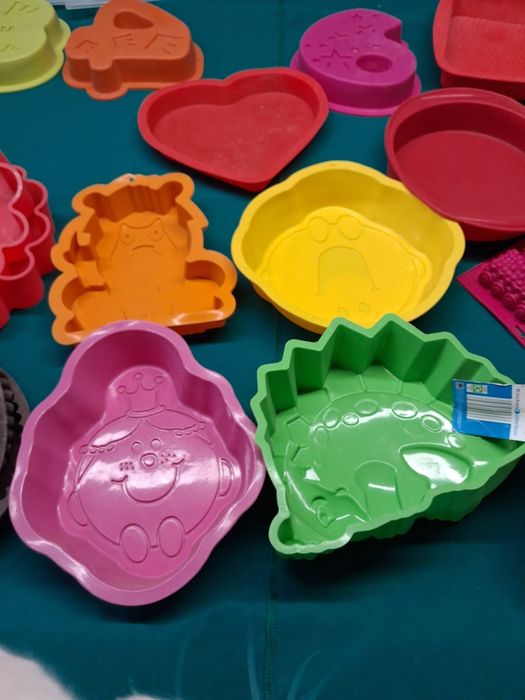 Várias formas para bolos