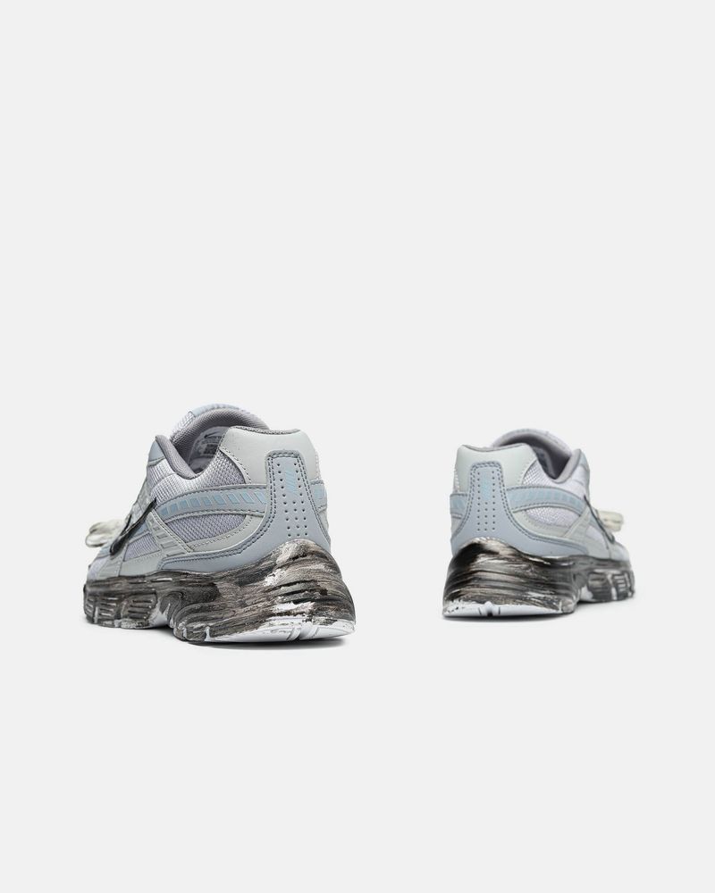 Initiator Custom Grey