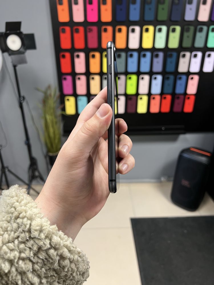 iPhone 8 Plus 64GB Space Gray Neverlock