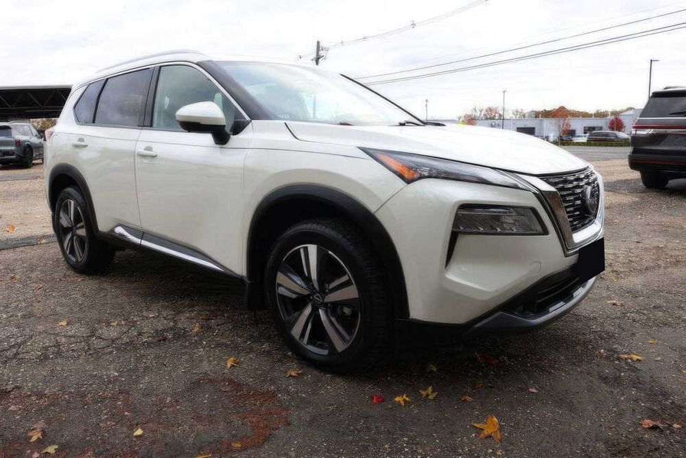 Nissan Rogue      2022