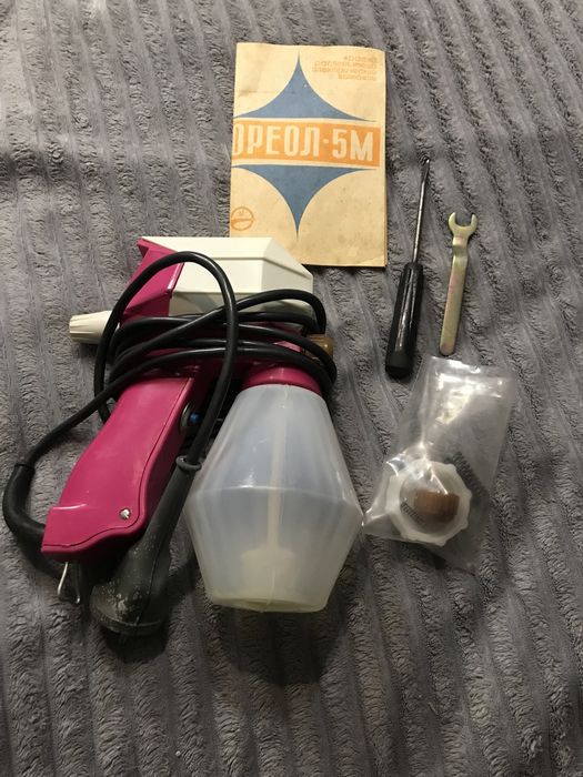 Електричний фарборозпилювач.