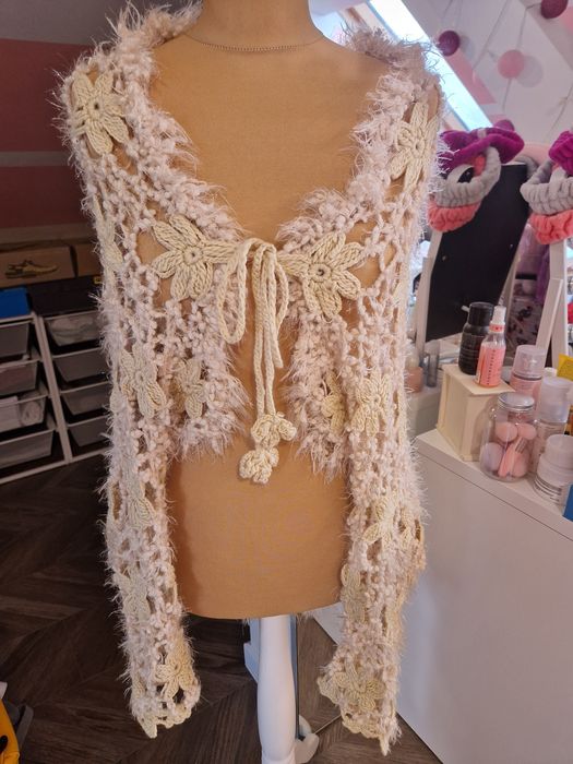 Piękna wełniana narzutka one size