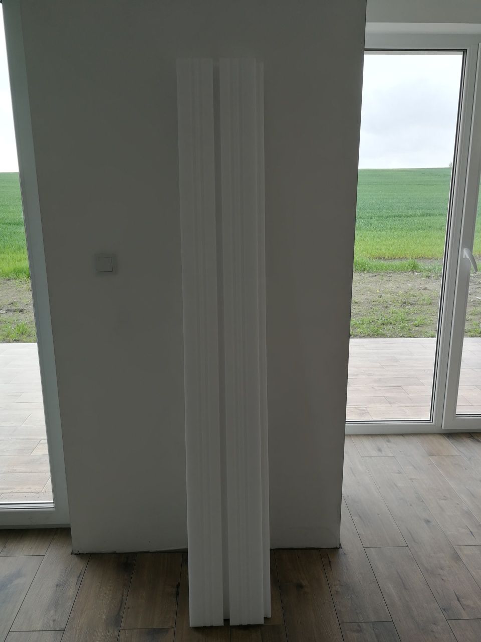 Sufit podwieszany Led 200 cm gzyms
