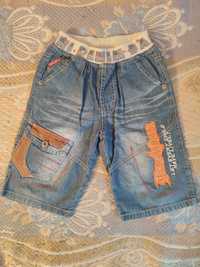 Шорты  джинсовые на мальчика 6-7 лет