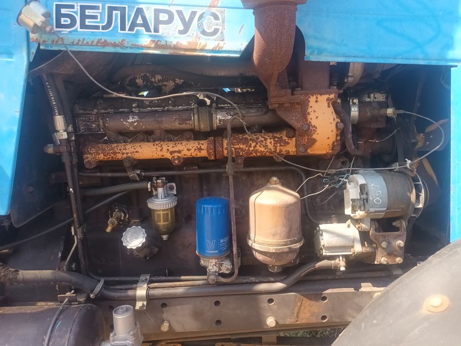 Трактор  МТЗ 1221