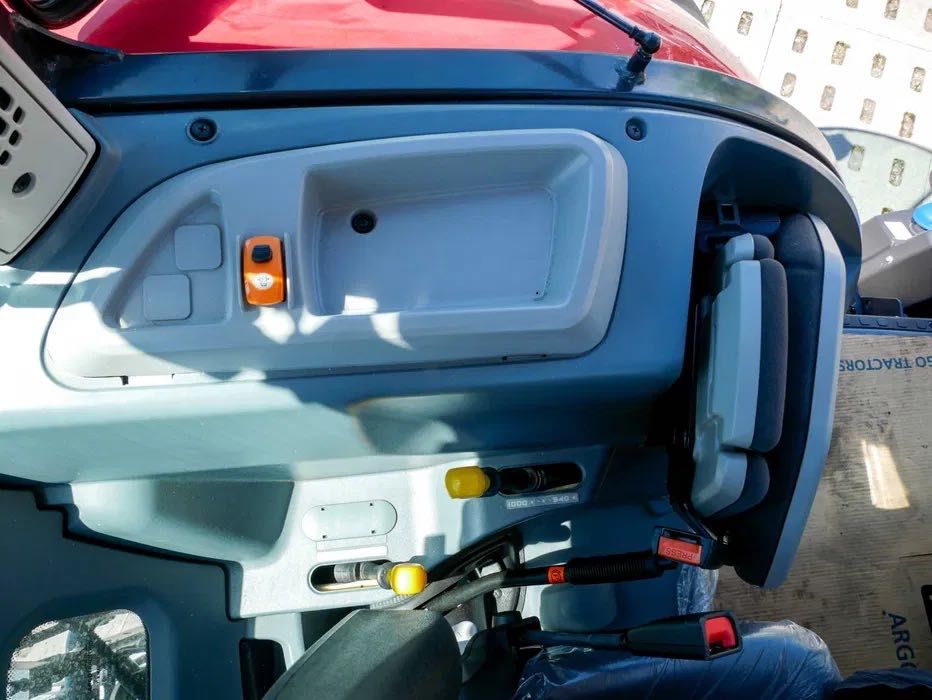 Ciągnik McCormick X6.135 przedni TUZ i WOM 127KM Przekładnia XtraShift