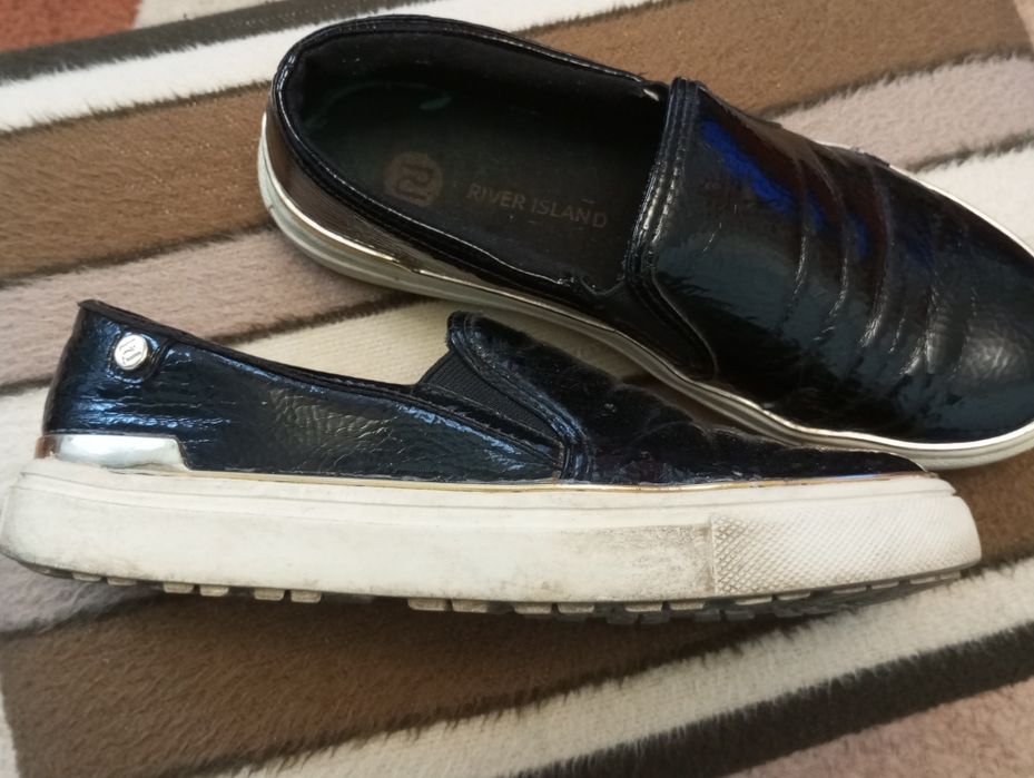 Buty czarne błyszczące