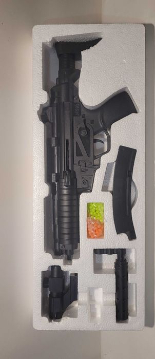 Детский игрушечный автомат.