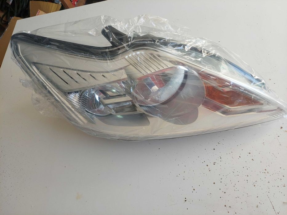 farol direito ford focus