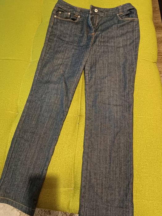 Джинсы, размер 30, 32. В отличном состоянии, прямые