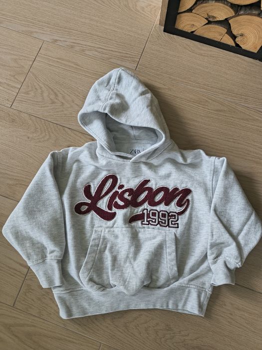 Szara bluza z kapturem z napisem Zara rozmiar 120 dla chłopca