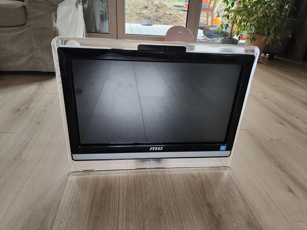 Komputer all on one MSI MS-AA8B dotyk